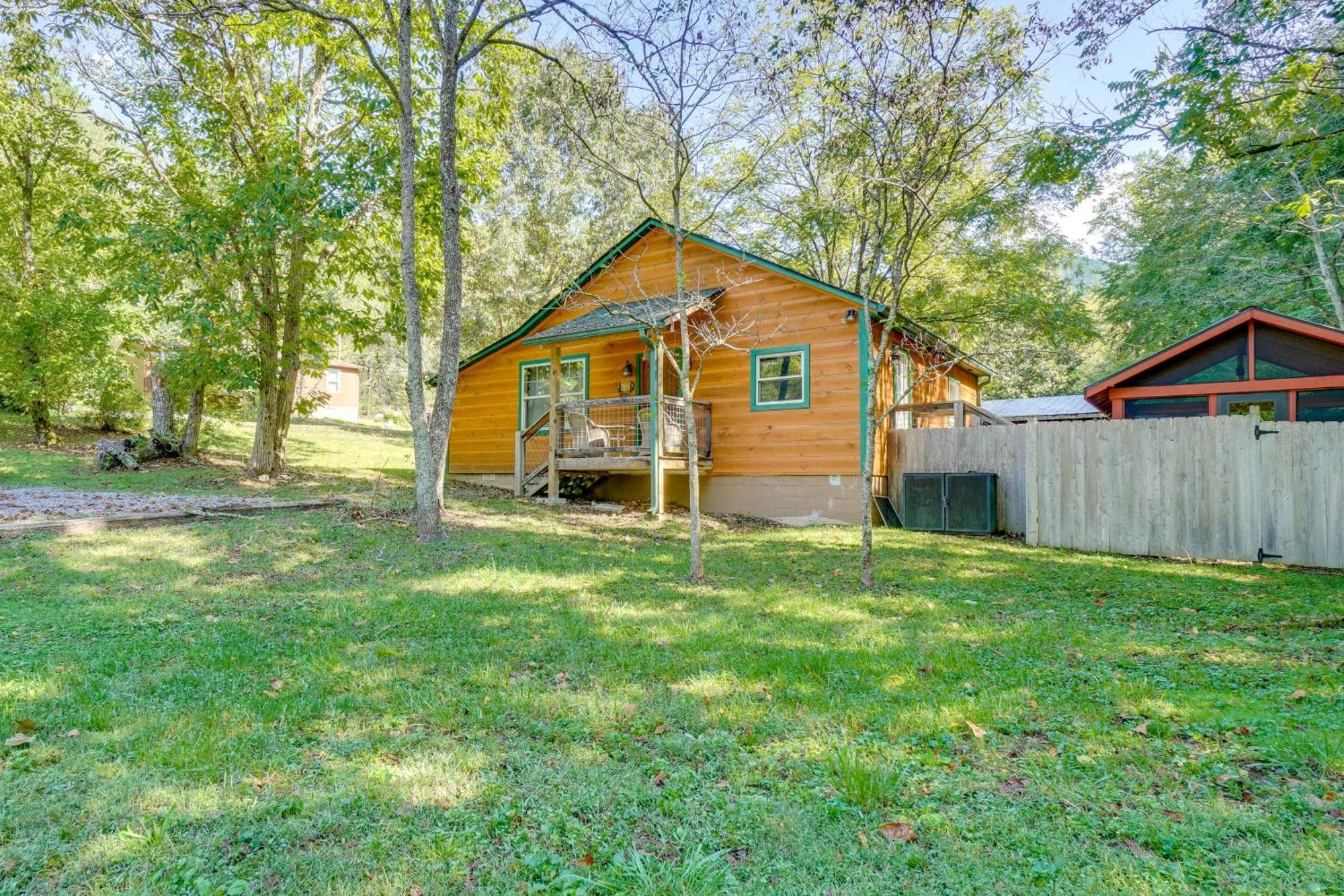 Just Fur Relaxin Sevierville Cabin With Hot Tub! Bagian luar foto