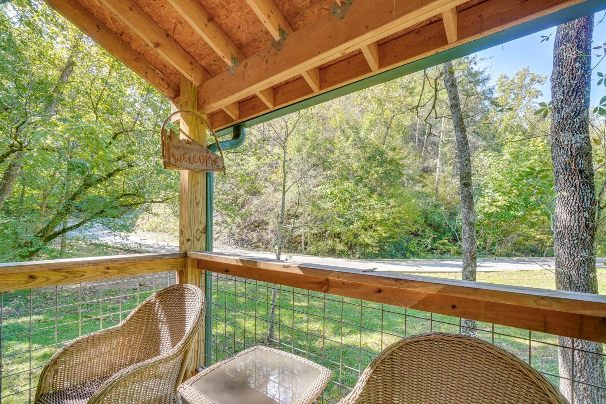 Just Fur Relaxin Sevierville Cabin With Hot Tub! Bagian luar foto